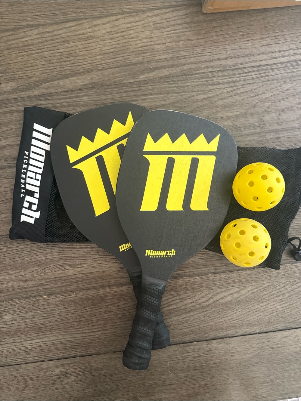 Monarch Pickleball Paddle Set with Balls
